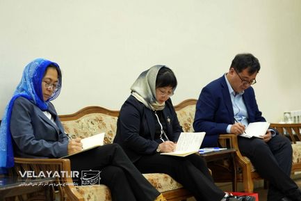 دیدار دکتر ولایتی با هیأتی از آکادمی علوم اجتماعی چین