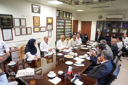 دیدار دکتر علی اکبر ولایتی با دکتر محمد اسماعیل قیداری رییس دانشگاه علوم پزشکی شهید بهشتی