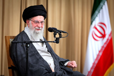 دیدار رئیس‌جمهور و اعضای هیئت دولت با مقام معظم رهبری