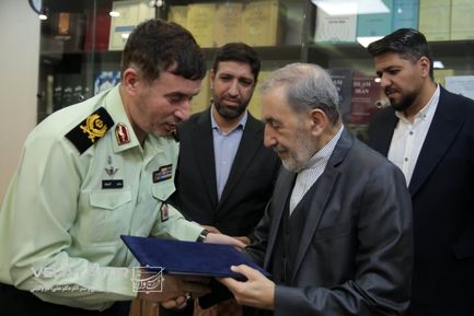 دیدار فرمانده حفاظت از شخصیت‌ها و دژبان فراجا با دکتر ولایتی