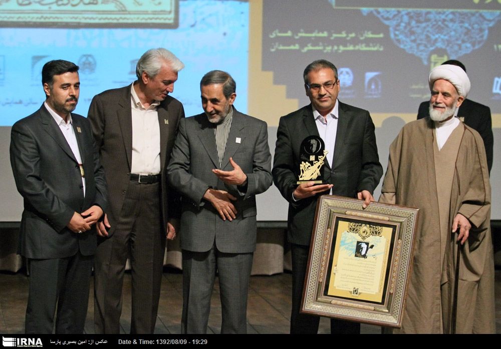 دکتر ولایتی: تمام دنیا به بزرگی بوعلی سینا اقرار کرده اند