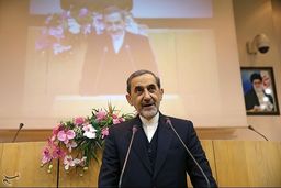 ولایتی از پژوهشگران نمونه مرکز تحقیقات استراتژیک تقدیر کرد
