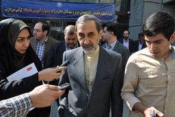 تاسیس سازمان بیمه درمانی لازمه رسیدگی به سلامت جامعه است/ جامعه نباید نگران هزینه های درمان باشد