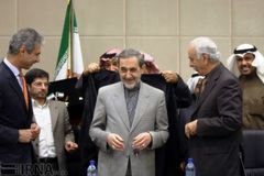 ایران از حق هستهای خود نمیگذرد