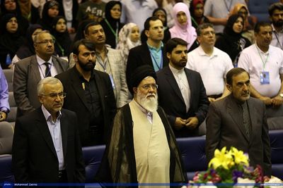 سخنرانی در نشست تخصصی پزشکان مسلمان(شنبه 10 مرداد ماه)/عکس:محمد زائر نیا