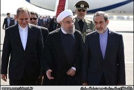 استقبال از رئیس جمهور در بازگشت از آمریکا