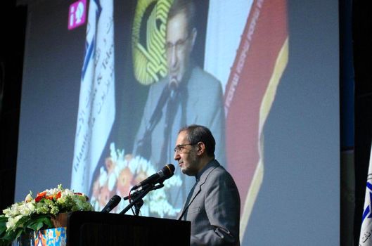 دکتر ولایتی‌: «زنجیره مقاومت» از تهران تا مدیترانه گسترده شده است ‌/ ترامپ می‌خواهد با «تلکه کردن» دنیا را اداره کند