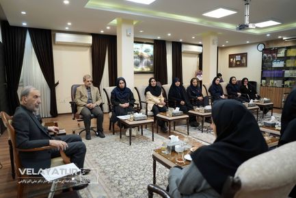 دیدار دکتر ولایتی با پرستاران بیمارستان مسیح دانشوری